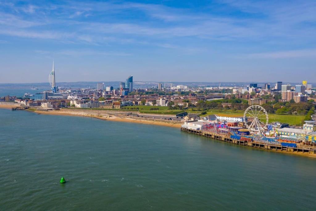 Portsmouth 3 Bedroom Getaway, Sleeps 6 Zewnętrze zdjęcie